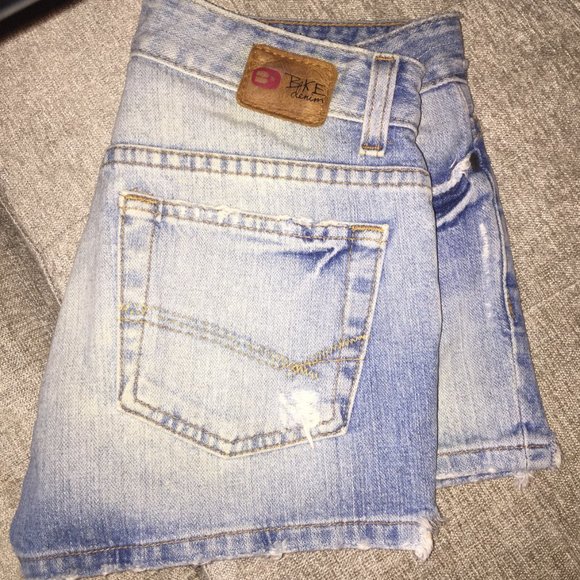 BKE Rare Style Distressed Denim Shorts - Picture 2 of 11